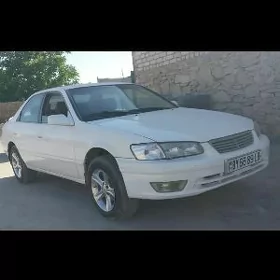 Toyota Camry 2000