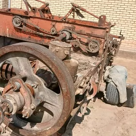 MTZ 82 2002