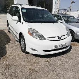 Toyota Sienna 2008