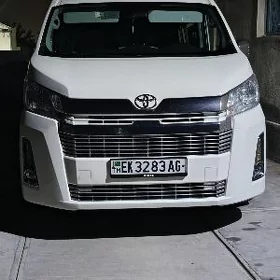 Toyota Hiace 2020