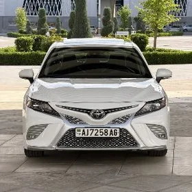 Toyota Camry 2020
