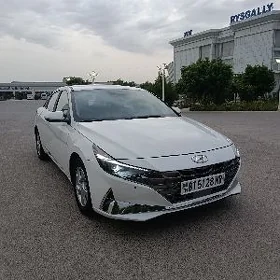 Hyundai Elantra 2022