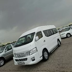 Nissan NV3500 2017