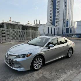 Toyota Camry 2018