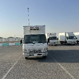 Mitsubishi Canter 2025