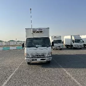 Mitsubishi Canter 2025
