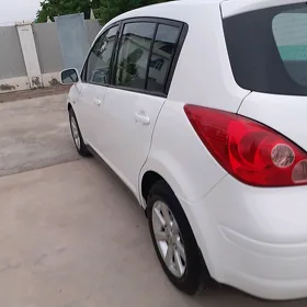 Nissan Versa 2010