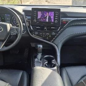 Toyota Camry 2021