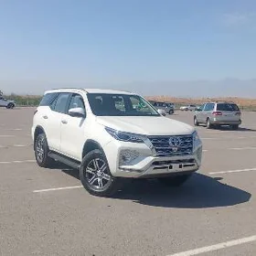 Toyota Fortuner 2021
