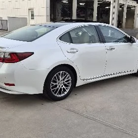 Lexus ES 350 2016