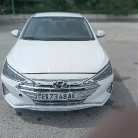 Hyundai Elantra 2021