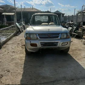 Mitsubishi Montero Sport 2002