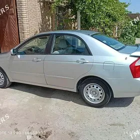 Kia Cerato 2004