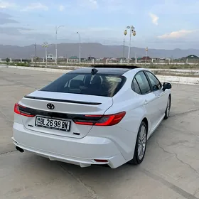 Toyota Camry 2025