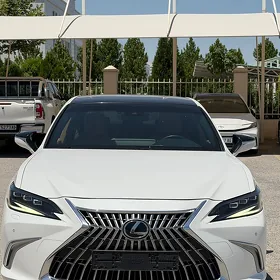Lexus ES 350 2022