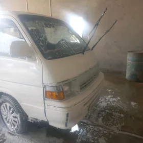 Toyota Hiace 1998
