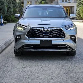 Toyota Highlander 2022