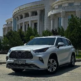 Toyota Highlander 2022