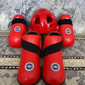 Спортивные одежды Таэквандо.