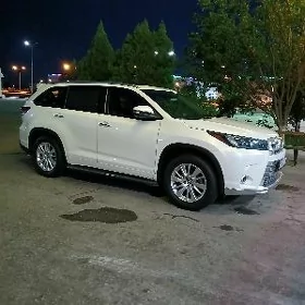 Toyota Highlander 2019