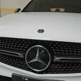 Mercedes emblema