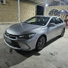 Toyota Camry 2016
