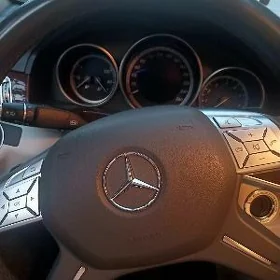 Mercedes w212
