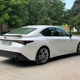 Lexus IS 350 2021