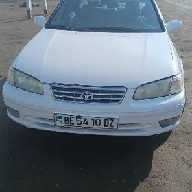 Toyota Camry 2001
