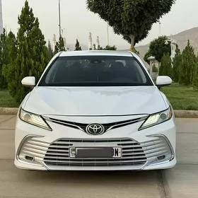 Toyota Camry 2018