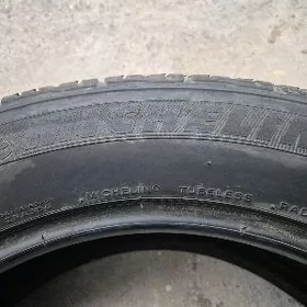 TEKER PAKRISKA KIA SORENTO 235/55/19