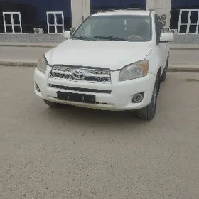 Toyota RAV4 2011