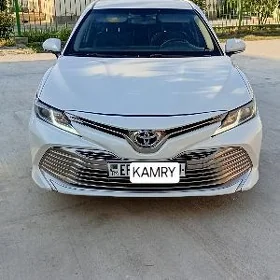 Toyota Camry 2019