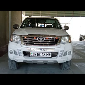 Toyota Hilux 2013
