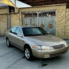 Toyota Camry 1998
