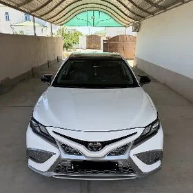 Toyota Camry 2021