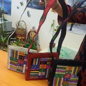 Sumka elde dokalan