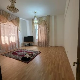 Гоголя Элитка 3 комн 1 этаж