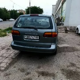 Toyota Sienna 2000