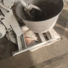 Hamyr meşalka мешалка