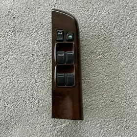 Nissan Patfhinder sentr zamok