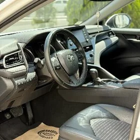 Toyota Camry 2022