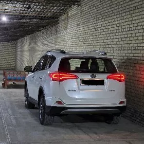 Toyota RAV4 2018