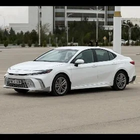 Toyota Camry 2025