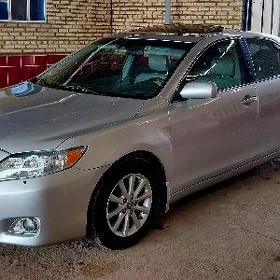 Toyota Camry 2011