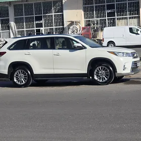 Toyota Highlander 2019