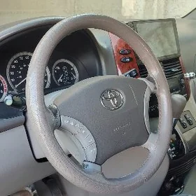 Toyota Sienna 2004