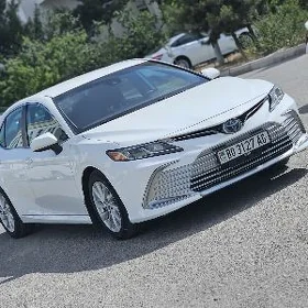 Toyota Camry 2021