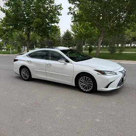 Lexus ES 350 2021
