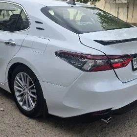 Toyota Camry 2021